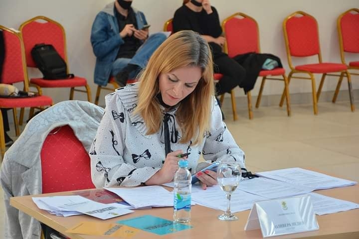 DOBOJ: "Opozicija jedina diskutovala, ostali sjede ko balvani" (VIDEO)