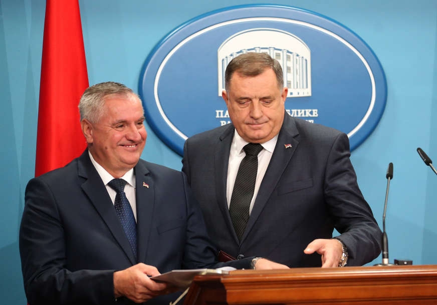 "Dali im posao i platu s naših leđa, a sad nas prave budalama!" Žestoke reakcije na Dodikovu najavu "čistke" neradnika u javnom sektoru