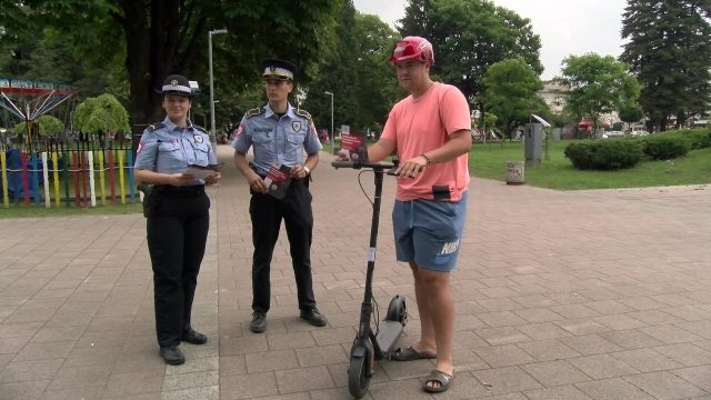 DOBOJ: Četiri lica sankcionisana zbog nepropisnog upravljanja električnim trotinetom