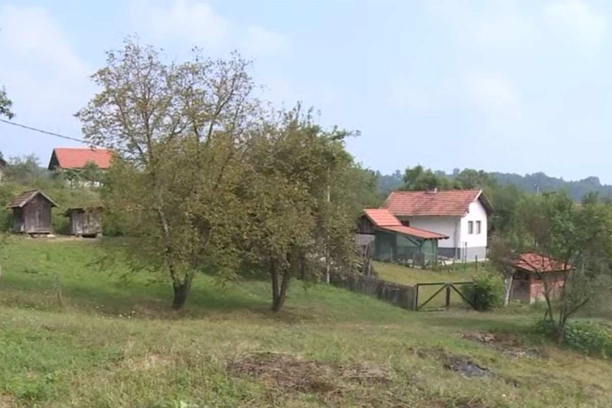 DOBOJ: Uhapšen osumnjičeni za napad na srpsku povratnicu u selu kod Lukavca