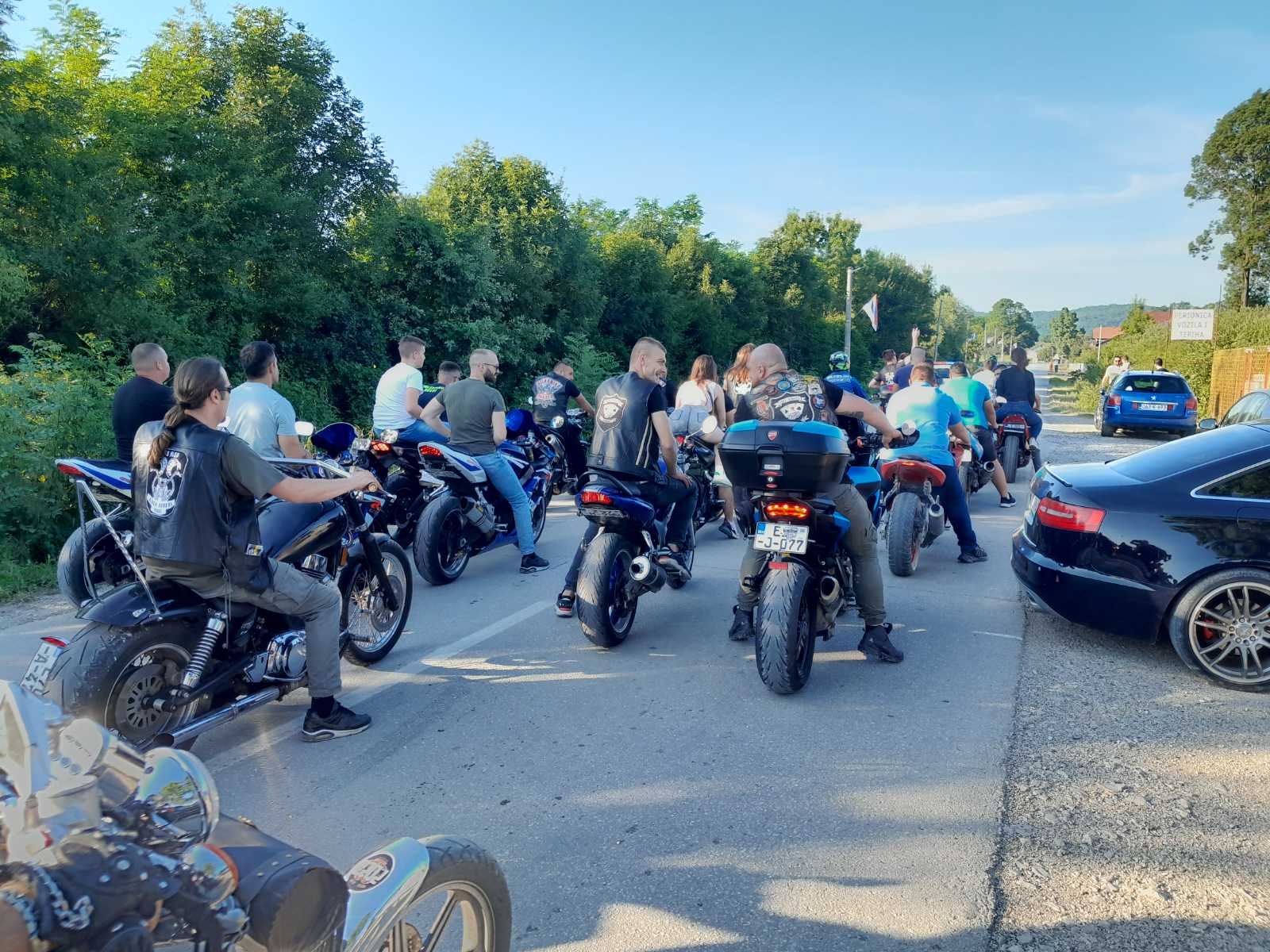 DOBOJ: Moto klub "Black Adders" oduševio posetioce 8 spektakularnim Moto susretom u Osječanima (VIDEO)