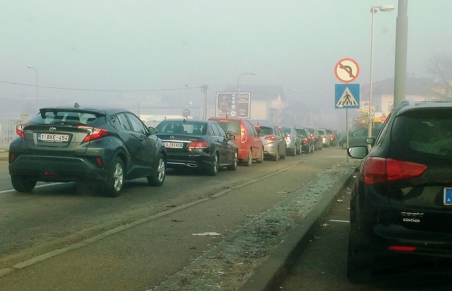 POŽURITE ILI TRAŽITE DRUGO RJEŠENJE Gužva na izlazu iz Gradiške povećava se IZ ČASA U ČAS