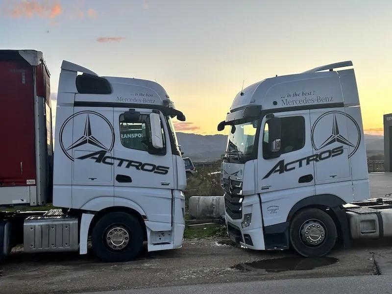 I BI NEDELJA: Patron i poltron, to su srca dva