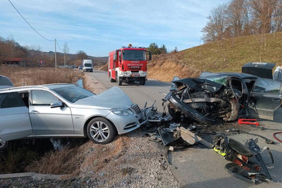 DOBOJ: Vozač preminuo nakon sudara u Stanarima
