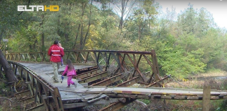 DOBOJ: Mještani Porječine do svojih domova mogu doći samo pješice (VIDEO)