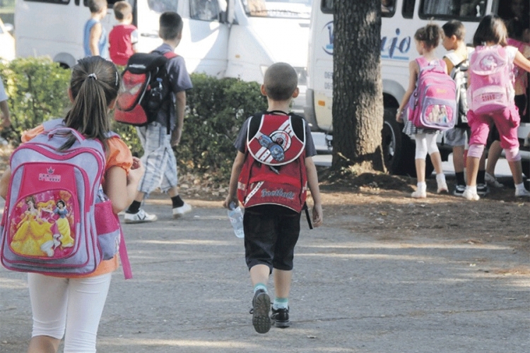 DOBOJ: Upisano za 30 manje prvačića