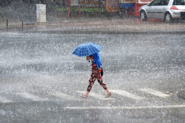 VRIJEME: Danas pljuskovi sa grmljavinom