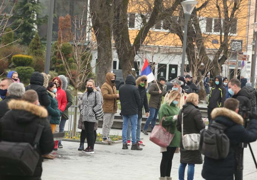 Promijenili mišljenje PREKO NOĆI: Da li se epidemiološka slika poboljšala ili su se nadležni prepali protesta