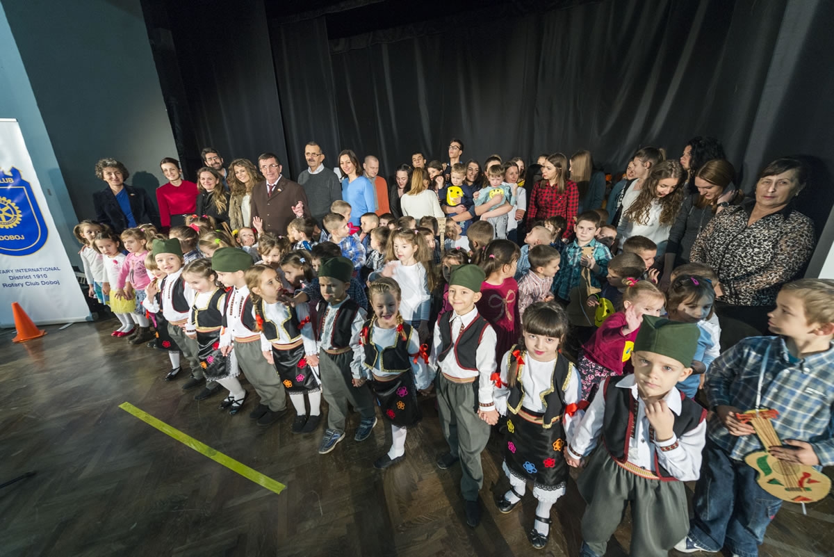 DOBOJ: Rotary Club Doboj organizovao humanitarnu priredbu "Djeca za mrvice" (FOTO)