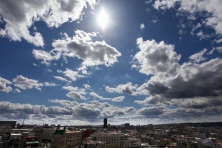 VRIJEME: Naoblačenje sa kišom i pljuskovima