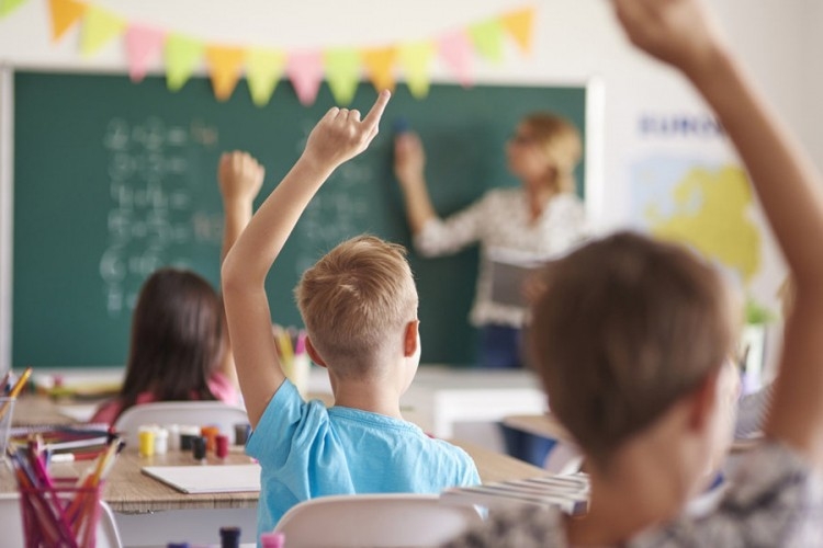 Za personalne asistente mora biti para u budžetu