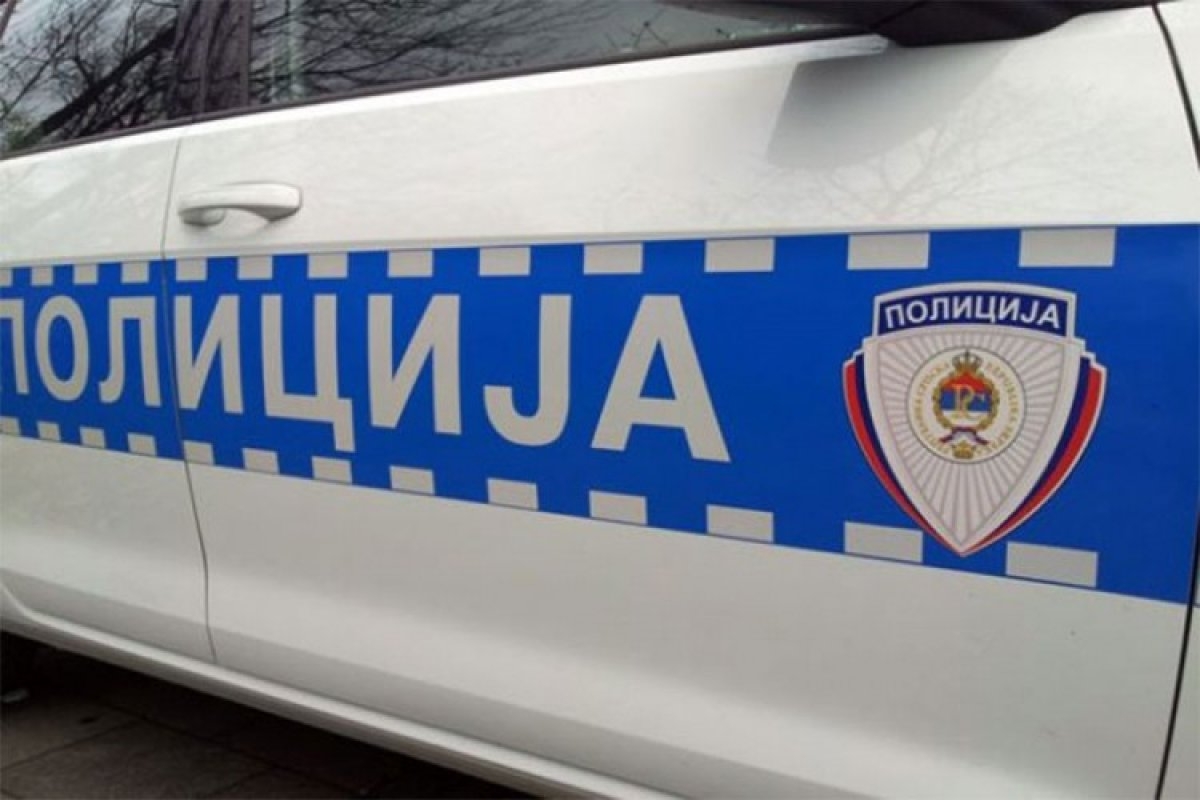 DETALJI NESREĆE U DOBOJU Autom udario majku i kćerku, ženi od udarca slomljena noga