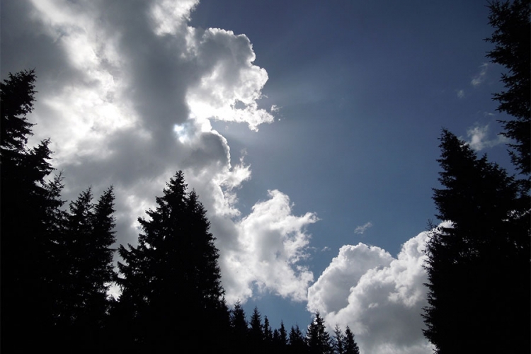 VRIJEME: Pretežno oblačno uz temperaturu do 28