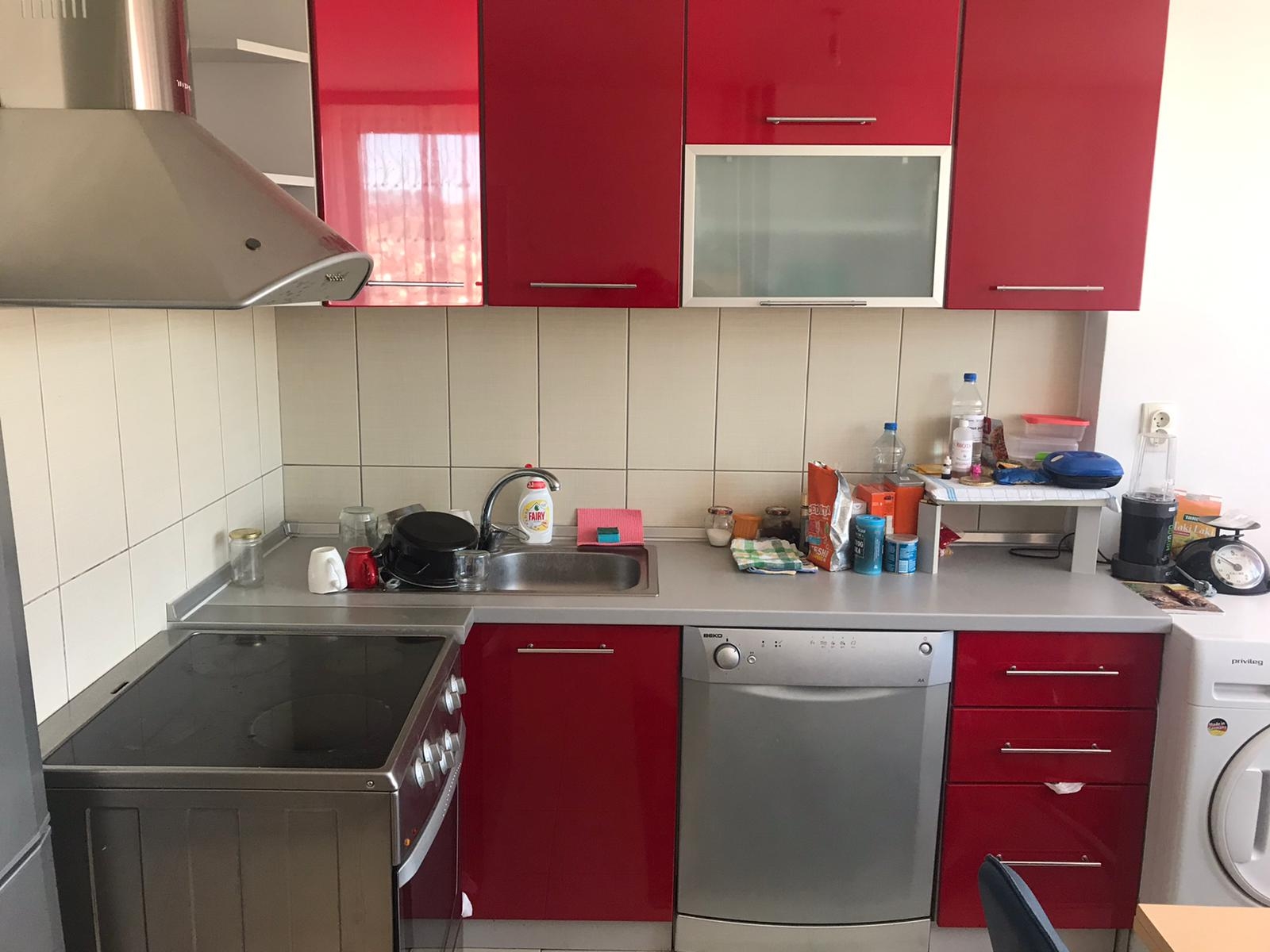 OGLAS: Prodajem dvosoban namješten stan u užem centru grada (FOTO)