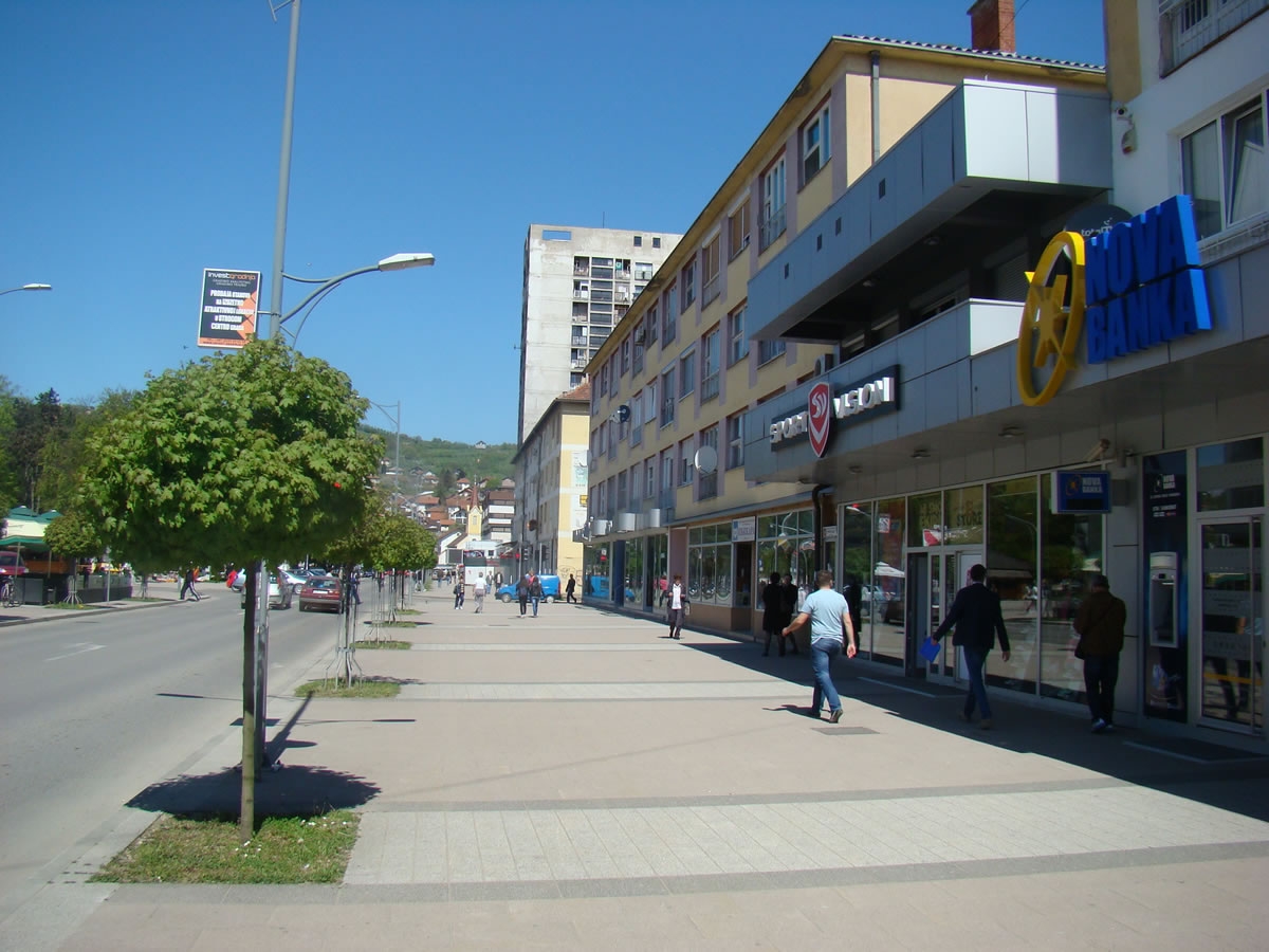 DOBOJ: Pljušte optužbe za unutarstranačke krađe na listama (VIDEO)