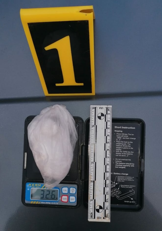 DOBOJ: Pali dileri, pronađena droga