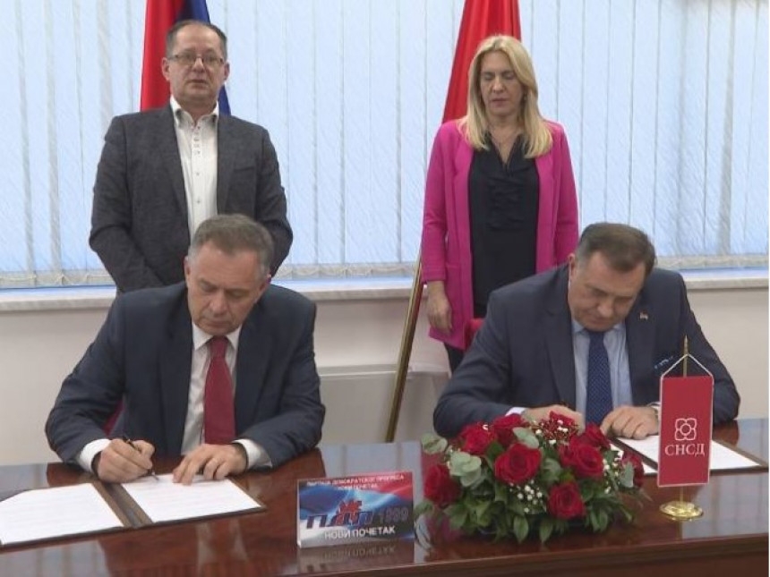 DOBOJ: Šta se dešava, dojučerašnji ljuti protivnici danas podržavaju Dodika?
