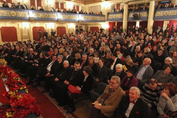 DOBOJSKI INFO DONOSI: Saopštenje svim odborima SPKD „Prosvjeta"