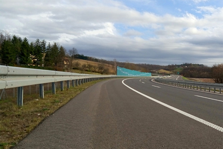 PUTEVI: Saobraćaj bez zastoja, nema gužve na graničnim prelazima