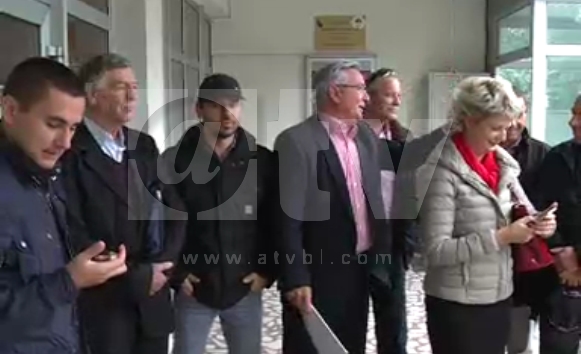 DOBOJ: Gligorića u sudnici podržali pjevač Dado Glišić i Nikola Dronjak