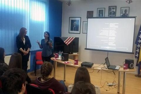 DOBOJ: Premijera filma "Upoznajte Patelove"