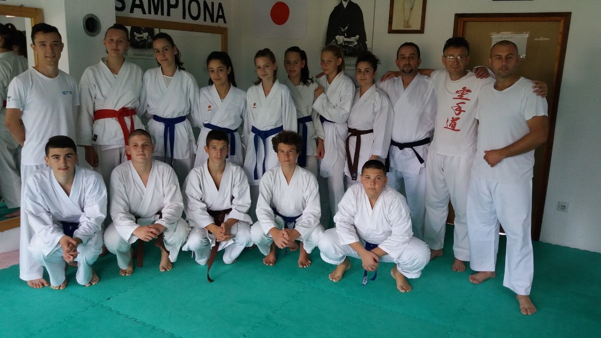 DOBOJ: Karatisti KK "Vila" uspješni u Bratuncu  (FOTO)