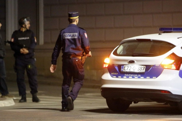 DOBOJ: Naoružani razbojnici opljačkali pumpu nadomak policije