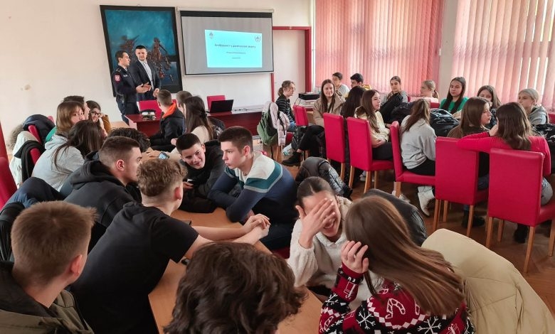 DOBOJ: Oprez prilikom internet kupovine (FOTO)