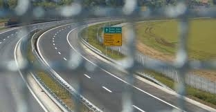 GDJE SU PARE? Građanima oteli preko 8 milijardi, a sad nema ni za krpljenje rupa! Ovako bi BiH trebala da izgleda