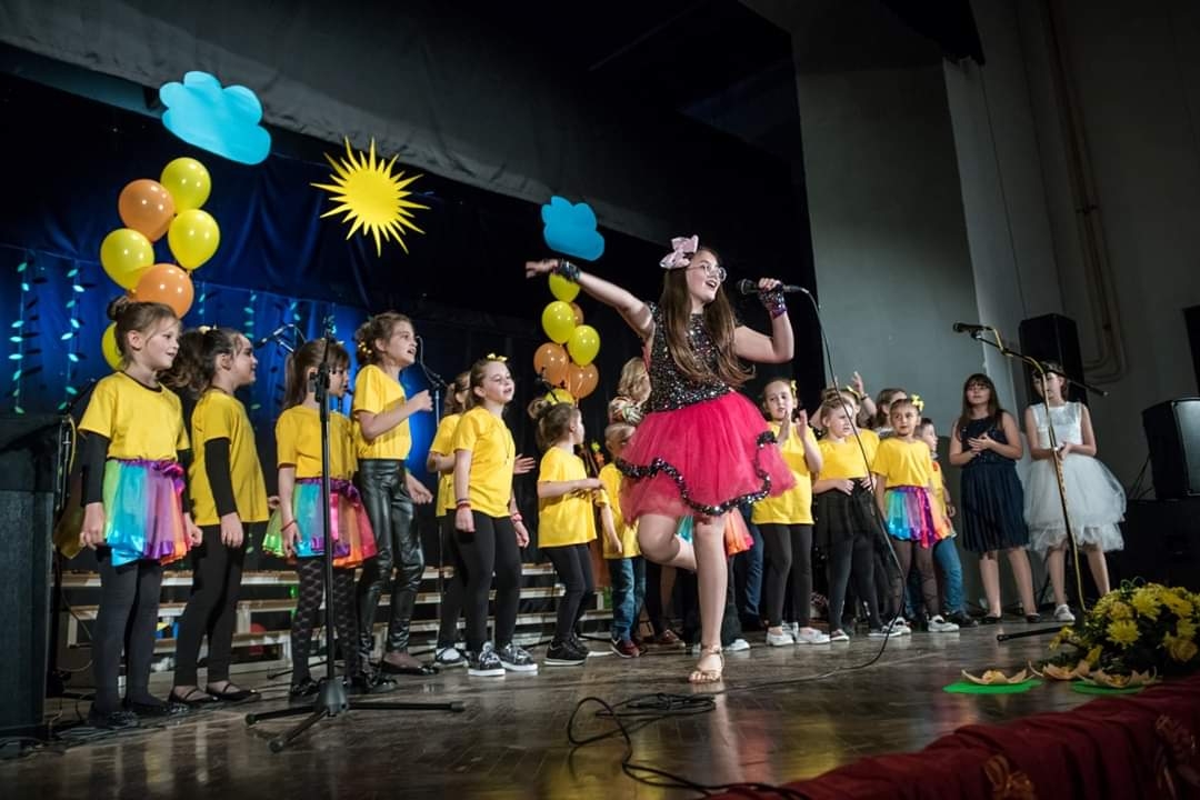 DOBOJSKI INFO NAJAVLJUJE: Igor Vukojević privodi kraju album dječijeg hora "Pačići (FOTO)