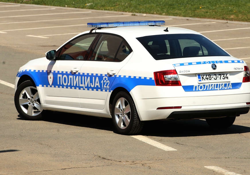 ODUZET "GOLF" U DOBOJU Vozio s različitim registarskim tablicama