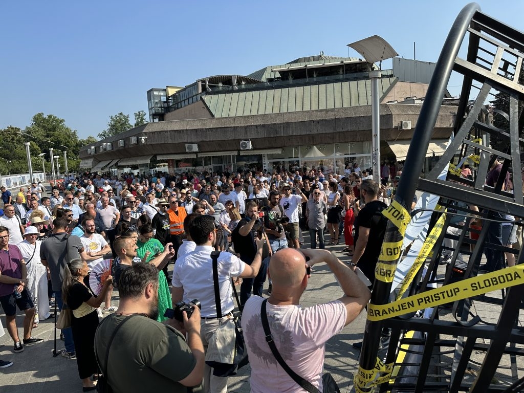Novinari i aktivisti poručili poslanicima: Ne dižite ruku za ovaj zakon