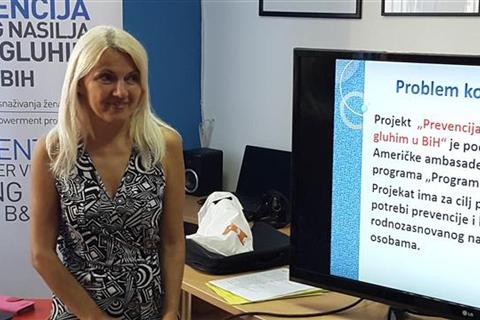 DOBOJ: Gluva lica otežano ostvaruju svoja prava