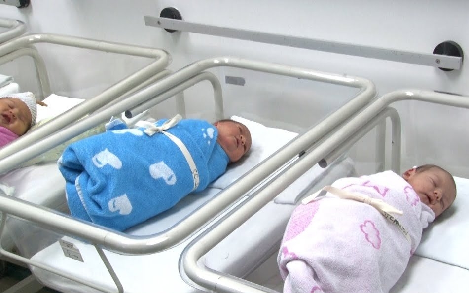 DOBOJ: U posljednja 24 sata rođene tri djevojčice i tri dječaka