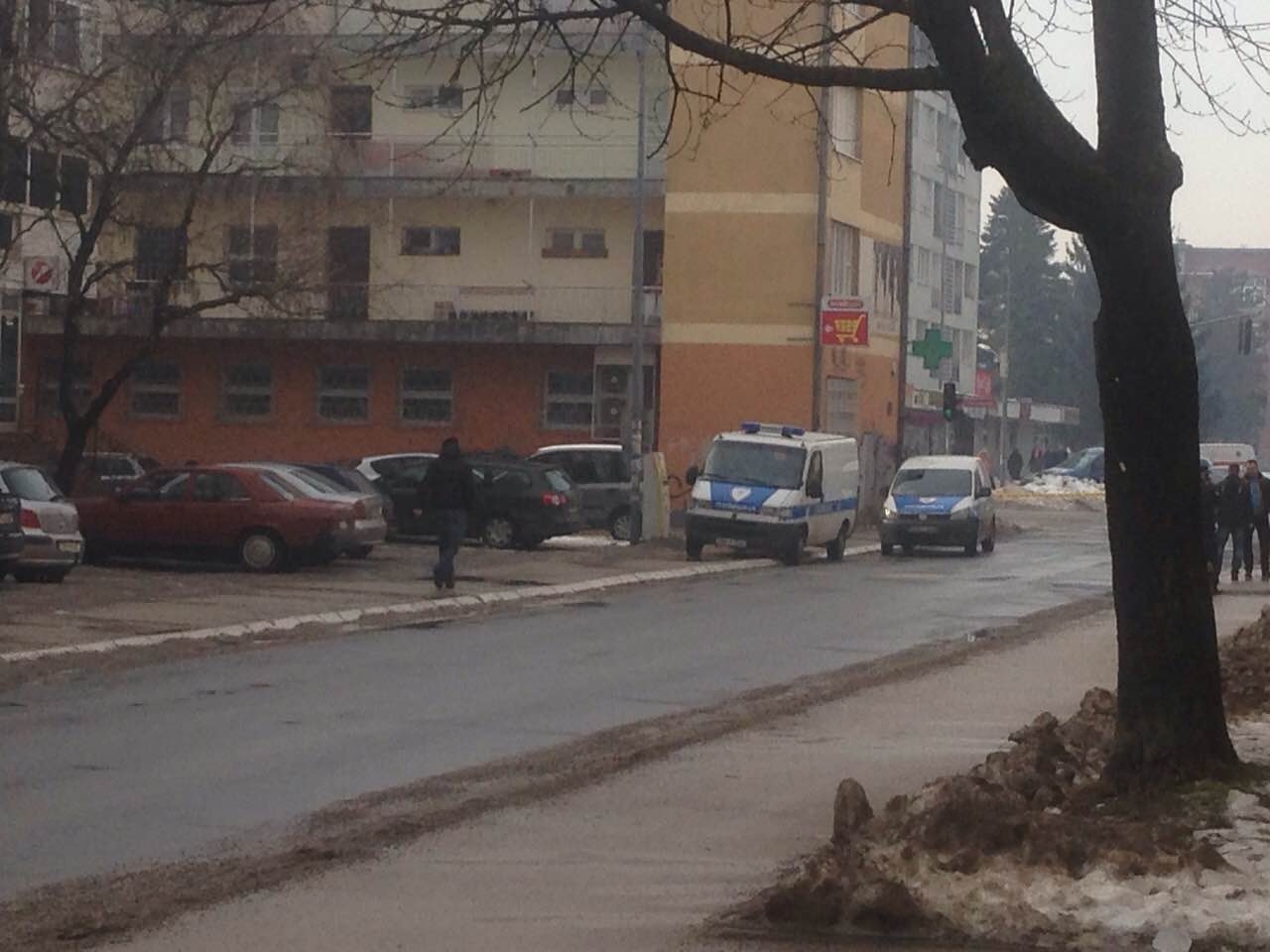 DOBOJ: Dojava o postavljenoj bombi u banci stigla na direktorov mejl