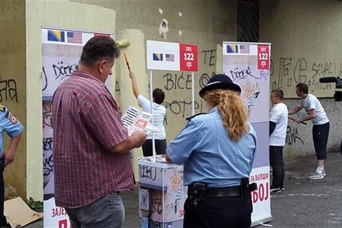 DOBOJ: Počela akcija uklanjanja grafita