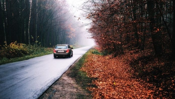 PUTEVI: Oprez zbog mokrih kolovoza, radova, klizišta i deminiranja