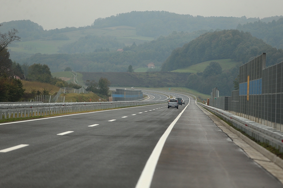 AUTO-PUT UGROŽAVA POVRATNIČKE KUĆE Potpredsjednik Srpske traži izmjenu trase od Doboja do Bijeljine