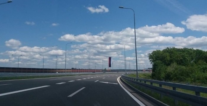 "SREĆNA" GODIŠNJICA AKCIZA U BiH: I ove godine bez autoputeva. Dobili smo žestoku političku krizu, enormna poskupljenja, iseljavanje ljudi...