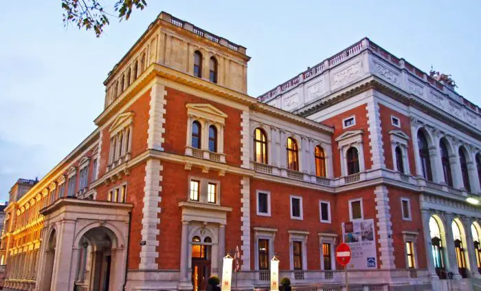 FOTO: Pixabay | Vlada krije gdje je našla novac za otplatu bečkih obveznica