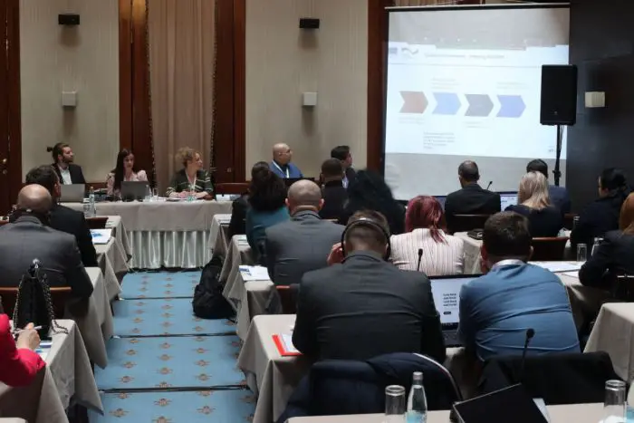 FOTO: Dobojski Info | Carine i poštanski operateri uspostavljaju elektronsko dijeljenje informacija kako bi ubrzali procedure isporuke u okviru CEFTE